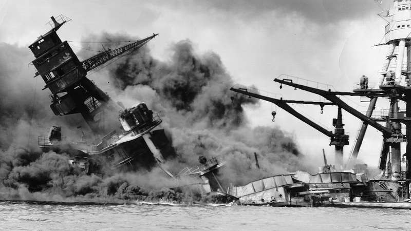 Pearl Harbor Japan anfaller USA - andra världskriget 