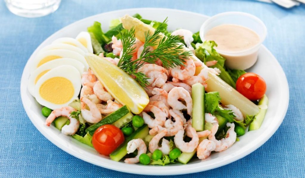 Har bäst räksallad recept -bra räksallad recept